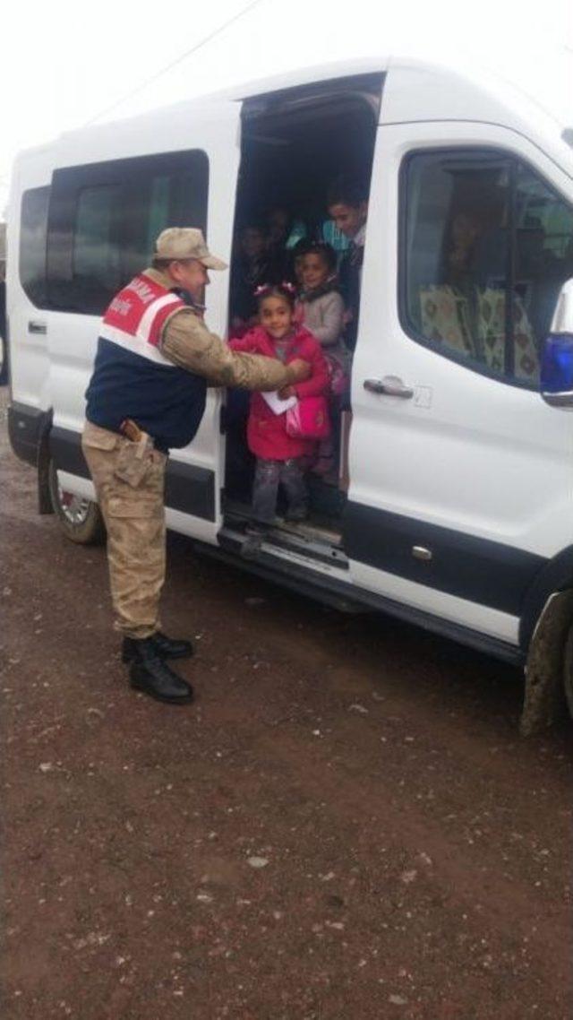 Jandarma’da “çocuklarımız Güvende” Uygulaması