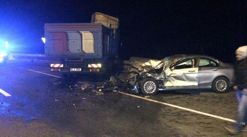 Rize&rsquo;de 2 Ayrı Trafik Kazasında 1&rsquo;i Ağır 10 Kişi Yaralandı