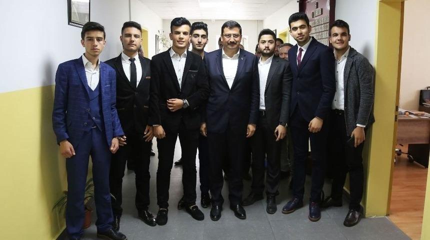 Başkan Ak Lise &Ouml;ğrencileriyle Sohbet Etti