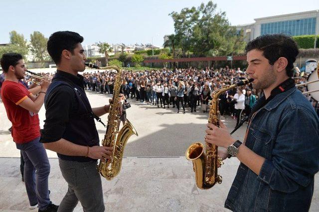 Muratpaşa Gen&ccedil;lik Orkestrası Okullarda 1
