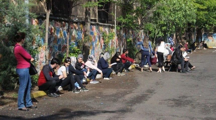 A&ouml;f Sınav Telaşı Başladı