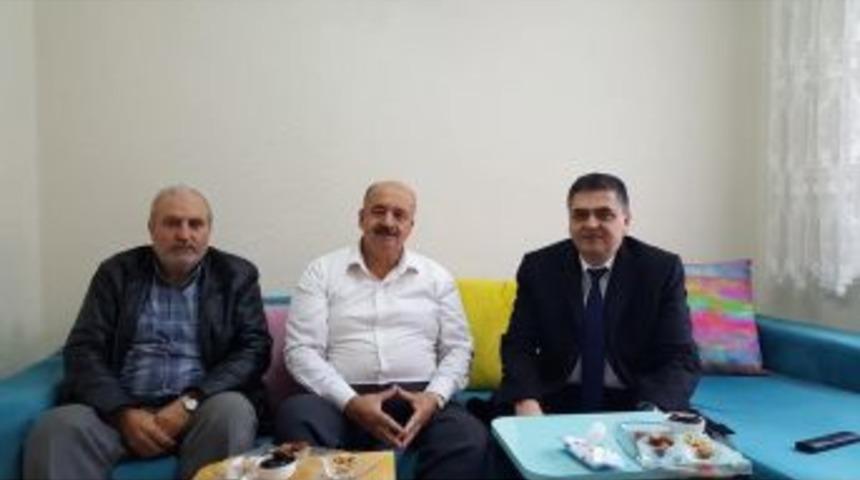 Başkan Yal&ccedil;ın, Kutsal Topraklardan D&ouml;nen Vatandaşları Ziyaret Etti