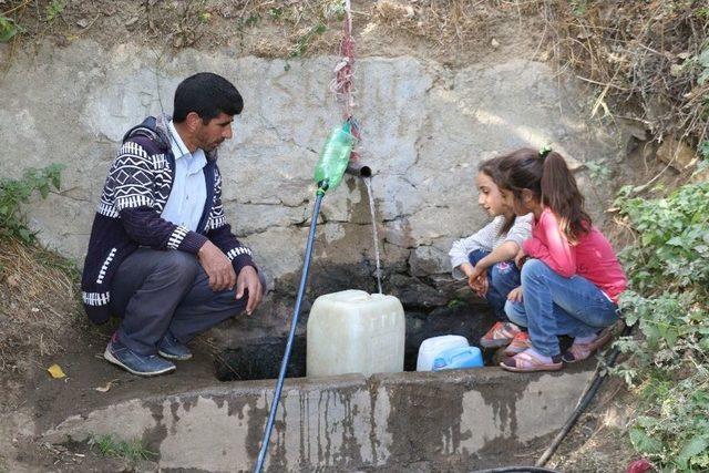 Çüngüş’te Susuz Köyler Suya Kavuştu