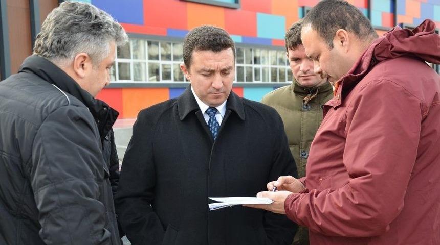 Başkan Bakıcı Kapalı Pazardaki &Ccedil;alışmaları Yerinde İnceledi