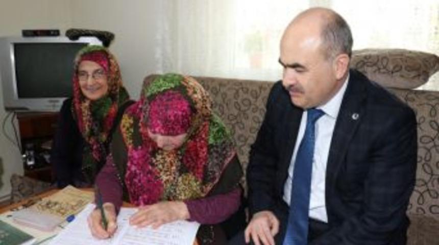 D&uuml;zce&rsquo;de Okur-yazar Kursuna İlgi B&uuml;y&uuml;k