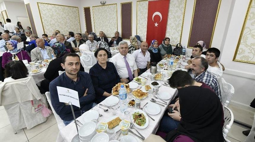 Ak Parti Ailesi İftarda Buluştu
