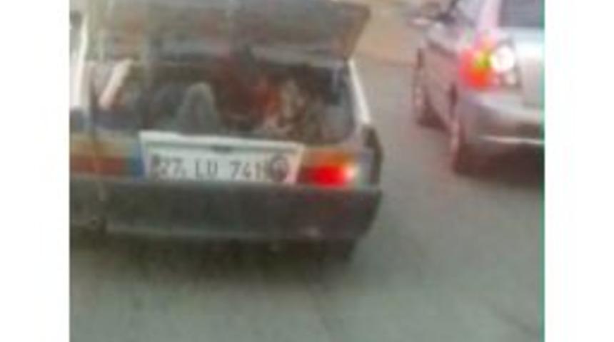 &Ccedil;ocukların Otomobil Bagajında Tehlikeli Yolculuğu