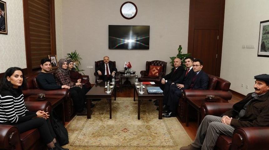 Vali &Ccedil;akacak&rsquo;a 18 Aralık D&uuml;nya G&ouml;&ccedil;men G&uuml;n&uuml; Ziyareti