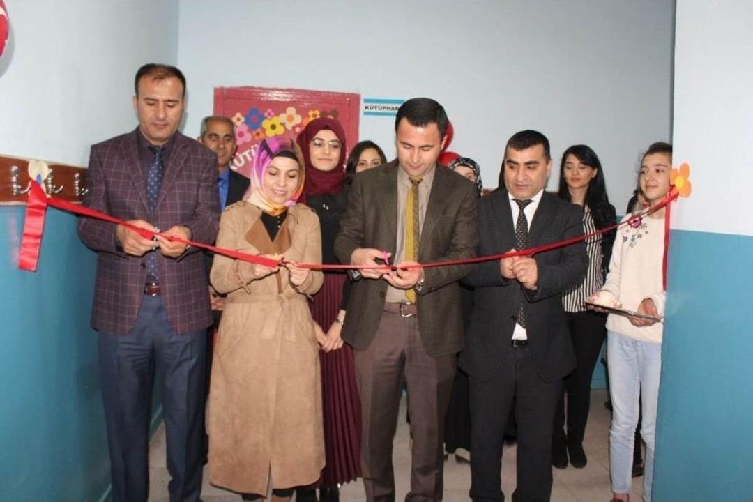 Bulanık İl&ccedil;esinde Z-k&uuml;t&uuml;phane A&ccedil;ılışı