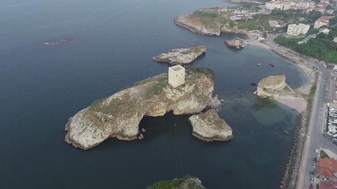 (&ouml;zel Haber) Şile Kalesi&rsquo;nin G&uuml;n Batımıyla Oluşturduğu Manzara Havadan G&ouml;r&uuml;nt&uuml;lendi
