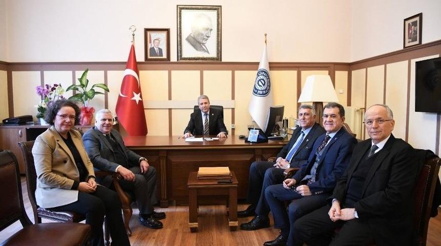 Ege &Uuml;niversitesi İhracat&ccedil;ılarla El Ele