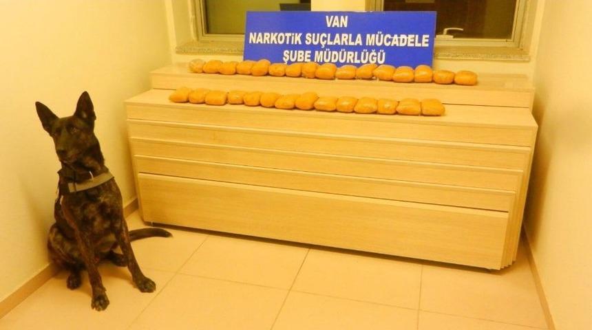 Uyuşturucuyu, Narkotik Arama K&ouml;peği Buldu