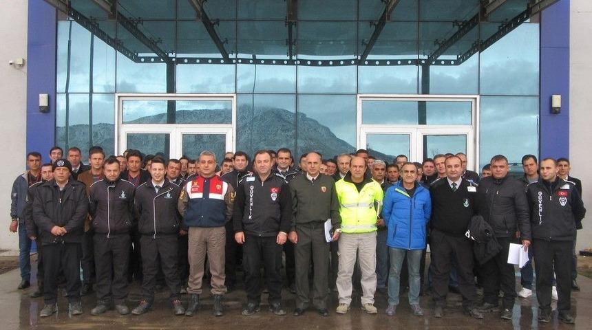 Jandarmadan &Ouml;zel G&uuml;venlik Personeline Patlayıcı Madde Konusunda Eğitim