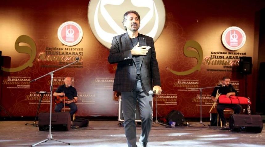 İlahi Konserinde Manevi Atmosfer Doruğa &Ccedil;ıktı