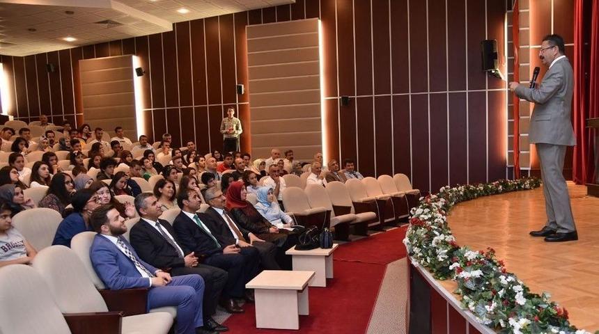 Başkan Tiryaki Liseli Öğrencilerle Buluştu