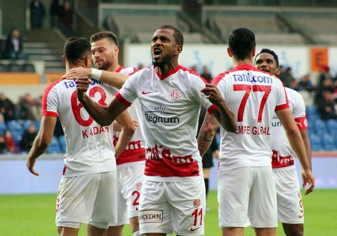 Antalyaspor&rsquo;da Yeni Transferlerin Adı: &rsquo;h&uuml;sran&rsquo; Oldu