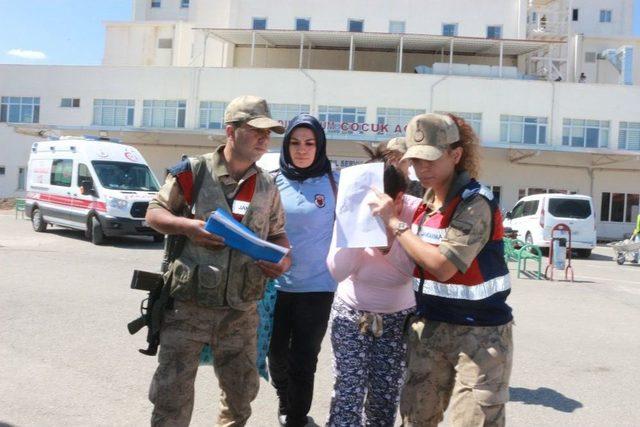 O Annenin Bebeğine El Konuldu 1