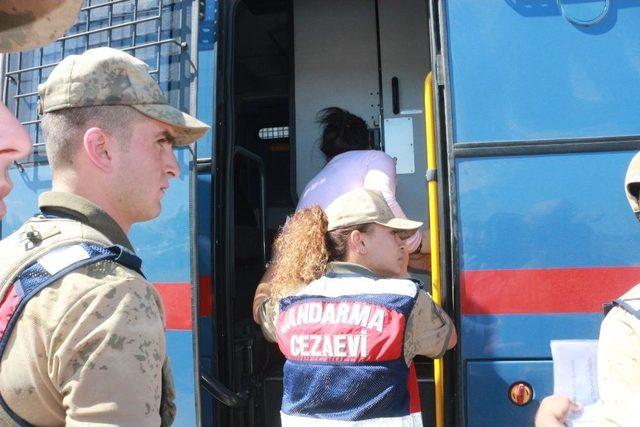 O Annenin Bebeğine El Konuldu 3