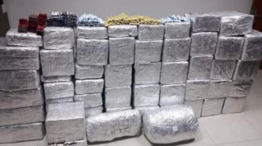 (&ouml;zel Haber) Al&uuml;minyum Folyo İle Cinsel Uyarıcı Hap Sevkıyatına Jandarma Darbesi