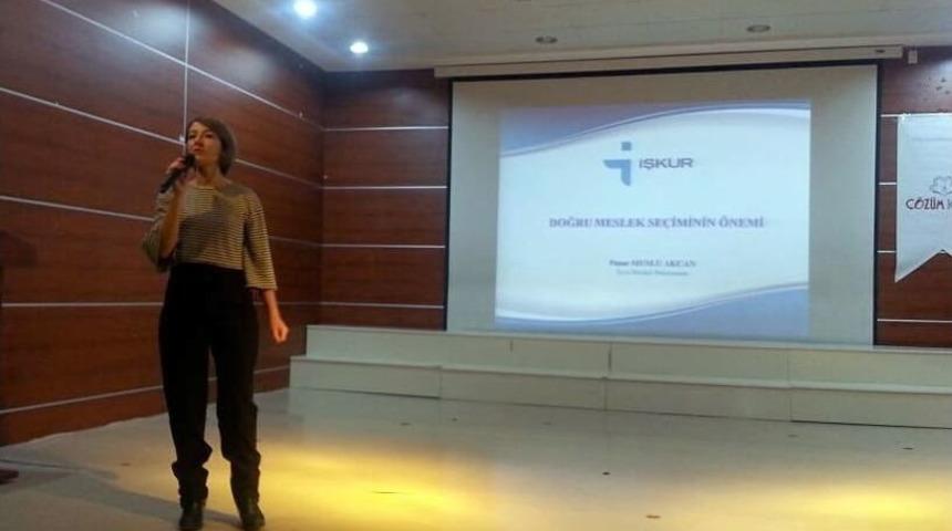 Çözüm Koleji Öğrencilerine Meslek Seçiminin Önemi Anlatıldı