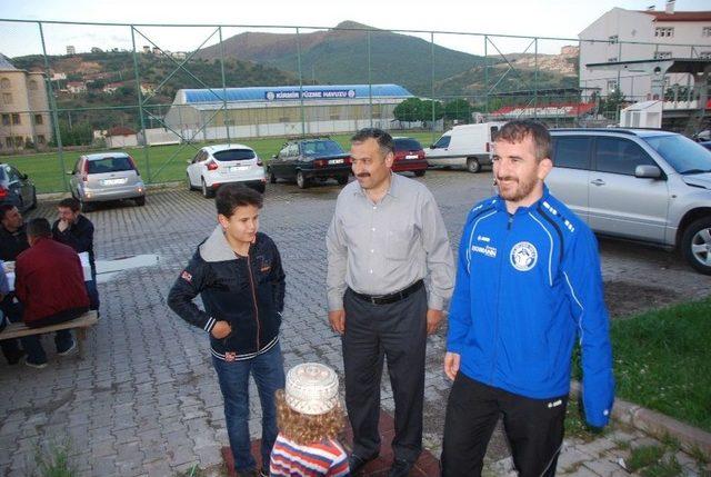 Kızılcahamam Güreş Takımı Sporcuları Ve Aileleri İftarda Bir Araya Geldi