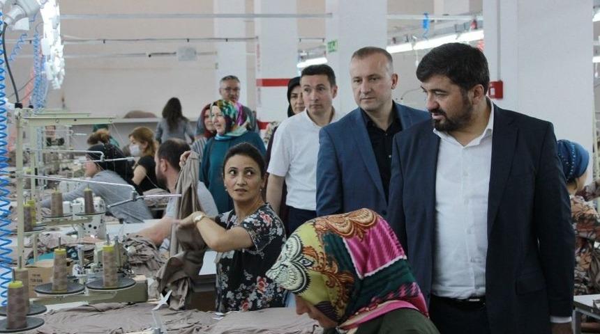 Şenlikoğlu, İstihdama Katkı Sağlayan Firma Ve İş&ccedil;ileri Ziyaret Etti