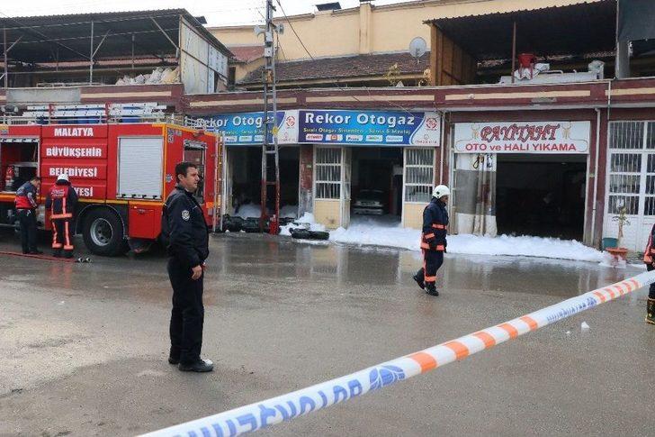 Lpg Tankı Tamir Atölyesinde Patlama: 3 Yaralı G5