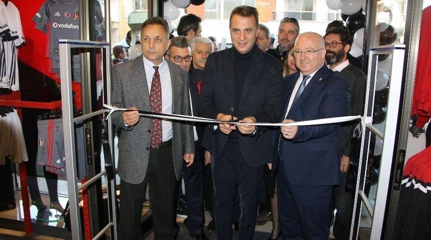 Fikret Orman &lsquo;kartal Yuvası&rsquo;nın A&ccedil;ılışını Yaptı