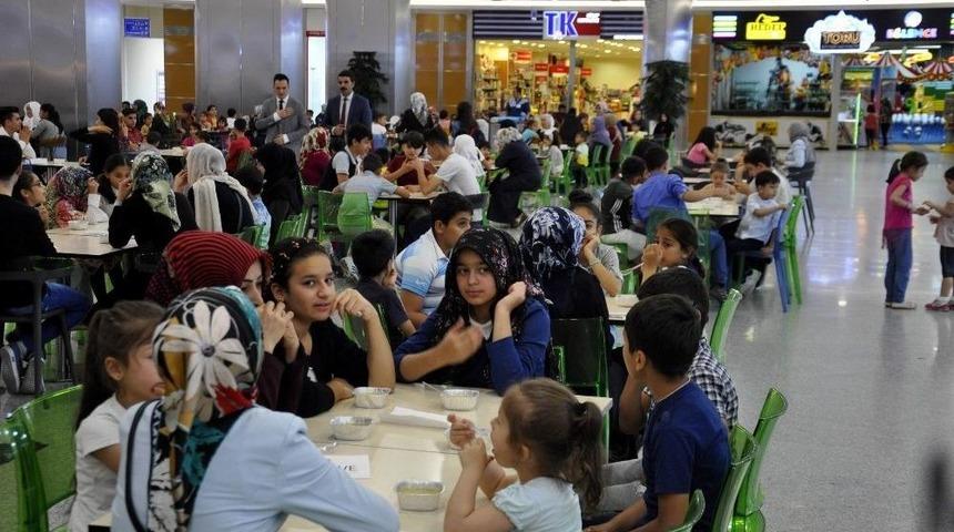 Surlu &Ccedil;ocuklar İftarda Buluştu