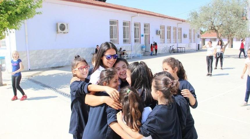 Olimpik Anneler Projesi, Milli Sporcuları &Ouml;ğrencilerle Buluşturmayı S&uuml;rd&uuml;r&uuml;yor