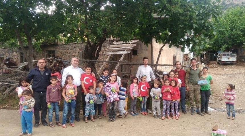 Stk Temsilcileri Ve Kurum Amirleri, Şehit Yakınlarıyla Bir Araya Geldi