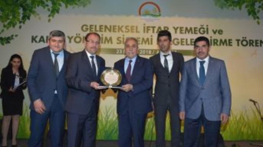 Erzincan Gıda, Tarım Ve Hayvancılık M&uuml;d&uuml;rl&uuml;ğ&uuml;n&uuml;n Kalitesi Belgelendi
