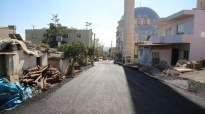 Erdemli&rsquo;de Asfalt &Ccedil;alışmaları S&uuml;r&uuml;yor