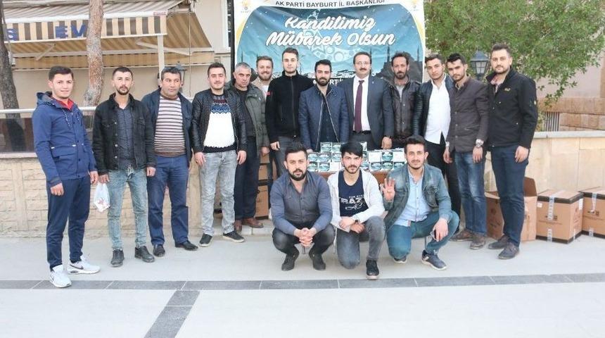 Başkan Yumak Kandil Simidi İkram Etti