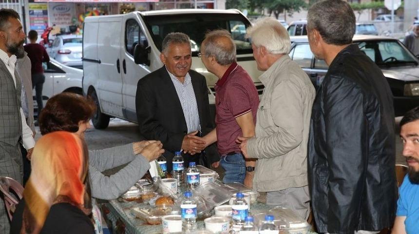 H&uuml;rriyet Mahallesinde İftar Coşkusu