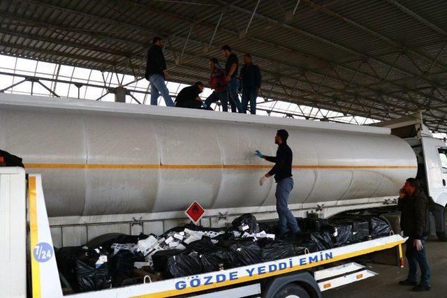 Osmaniye’de Yakıt Tankerinden 22 Bin 500 Paket Kaçak Sigara Çıktı