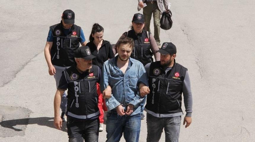 Uyuşturucu Tacirleri Adliyeye Sevk Edildi