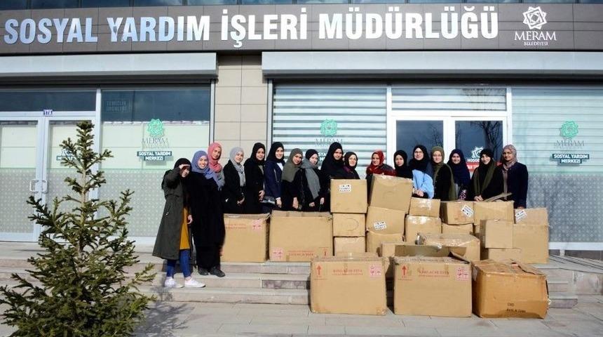 Meram&rsquo;da Giysi Kampanyasına &Ouml;ğrencilerden Destek