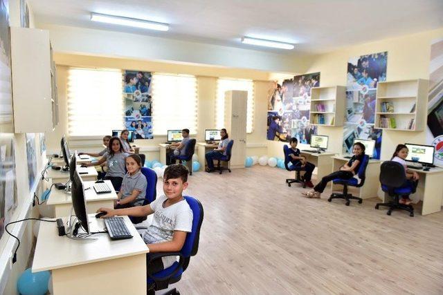 Kepez’den Köy Okuluna Bilişim Sınıfı