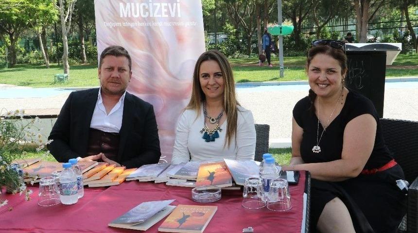 Mistik Yazardan Manisa&rsquo;da İmza G&uuml;n&uuml;