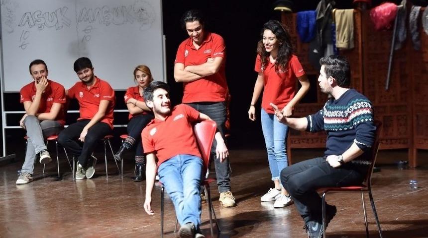 Tiyatro Oyunu Resim Defteri Ve Kitaba D&ouml;n&uuml;şt&uuml;