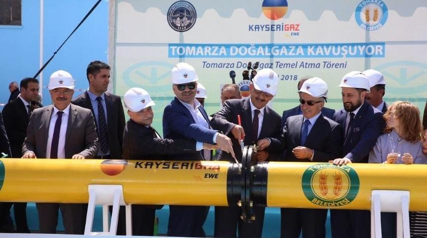 Başkan &Ccedil;elik, Tomarza&rsquo;da Doğal Gaz Temel Atma T&ouml;renine Katıldı