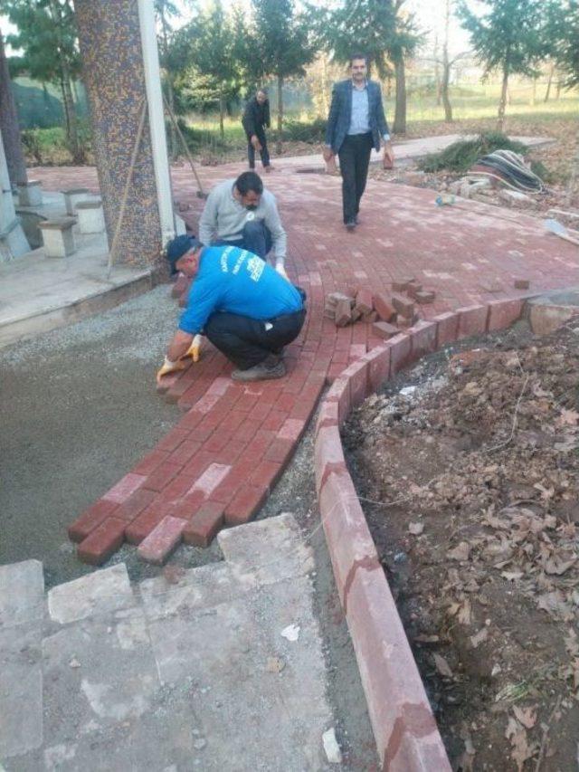 Kartepe Dumlupınar Camii Bahçesi Düzenlendi