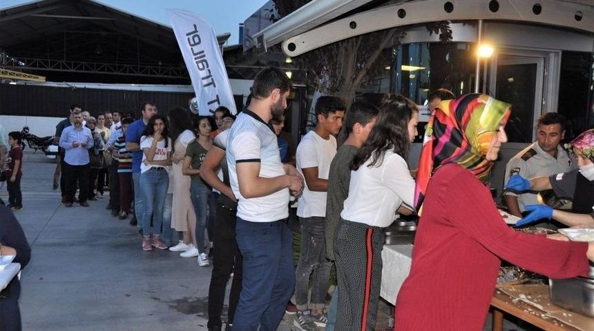 Okt Trailer’den Geleneksel İftar Yemeği