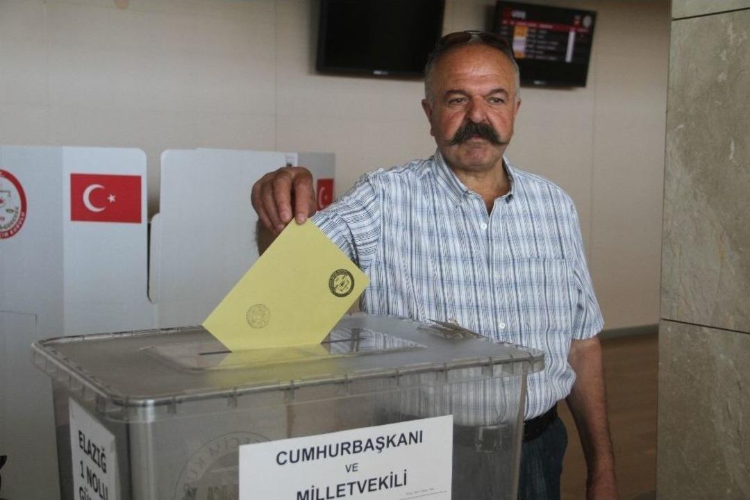 Elazığ&rsquo;da Gurbet&ccedil;iler Oy Kullanmaya Başladı