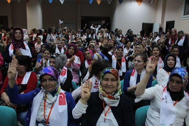 Ak Parti Kadın Kollarında Öner, Güven Tazeledi