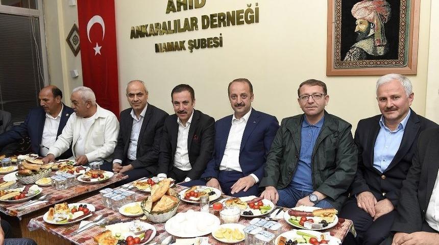 Mamak Belediye Başkanı Mesut Akgül, Ankaralılarla Sahur Yaptı