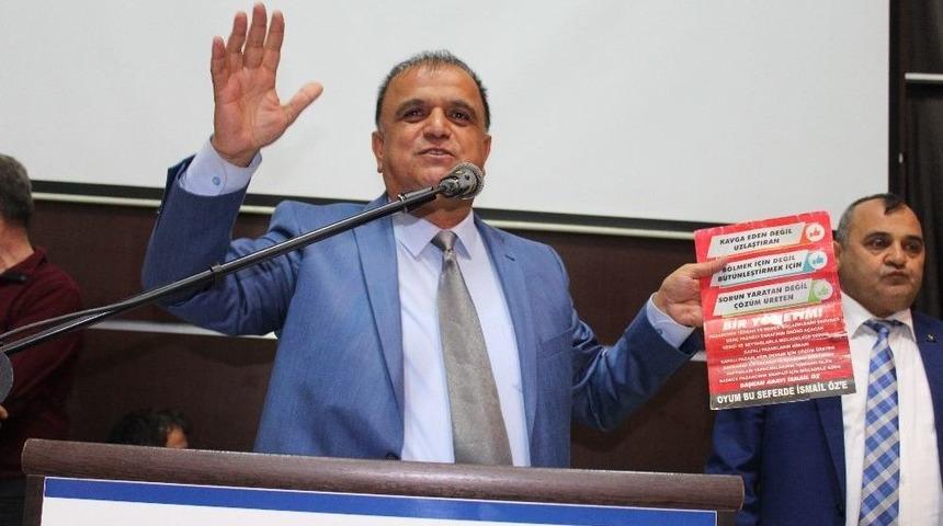 İsmail &Ouml;z, Pazarcılarla Bir Araya Geldi