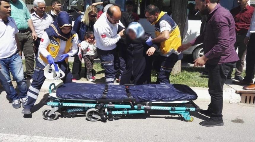 Otomobil Yayaya &Ccedil;arpı