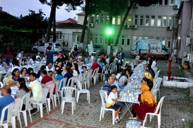 Sarıgöl Devlet Hastanesinde İftar Yemeği